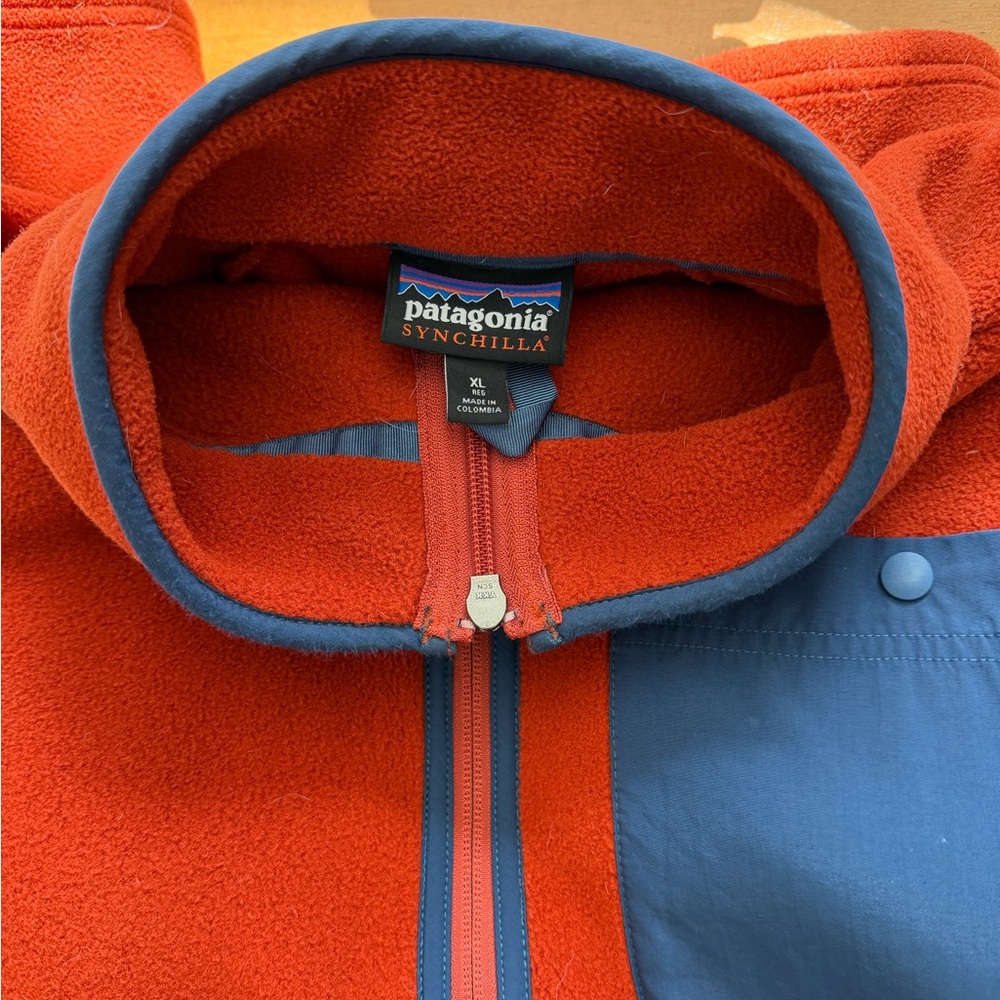 Patagonia Synchilla Fleece Jacket with Navy Accents - Picture 5 of 5